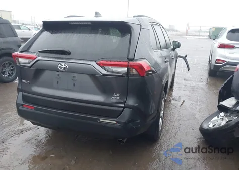 2019 Toyota Rav4 Le z USA, uszkodzony, nr VIN JTMF1RFV5KJ024919